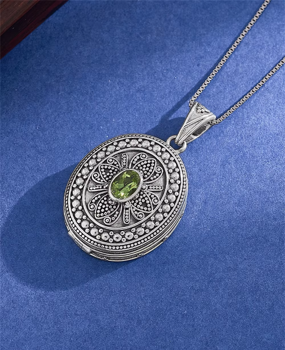 925 sterling silver peridot locket pendant front view