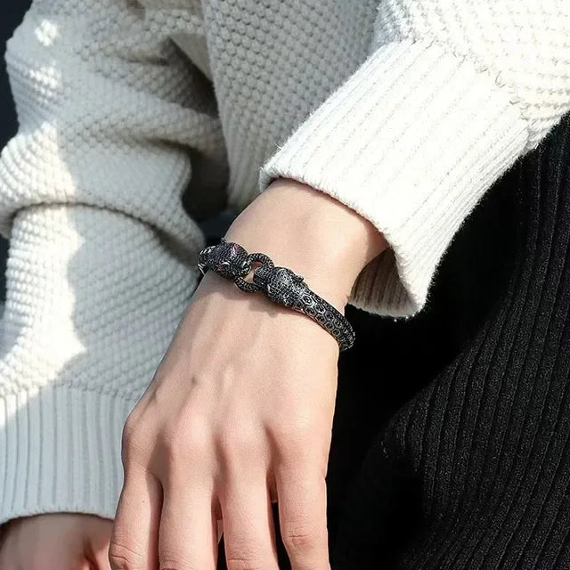 Animal head bracelet