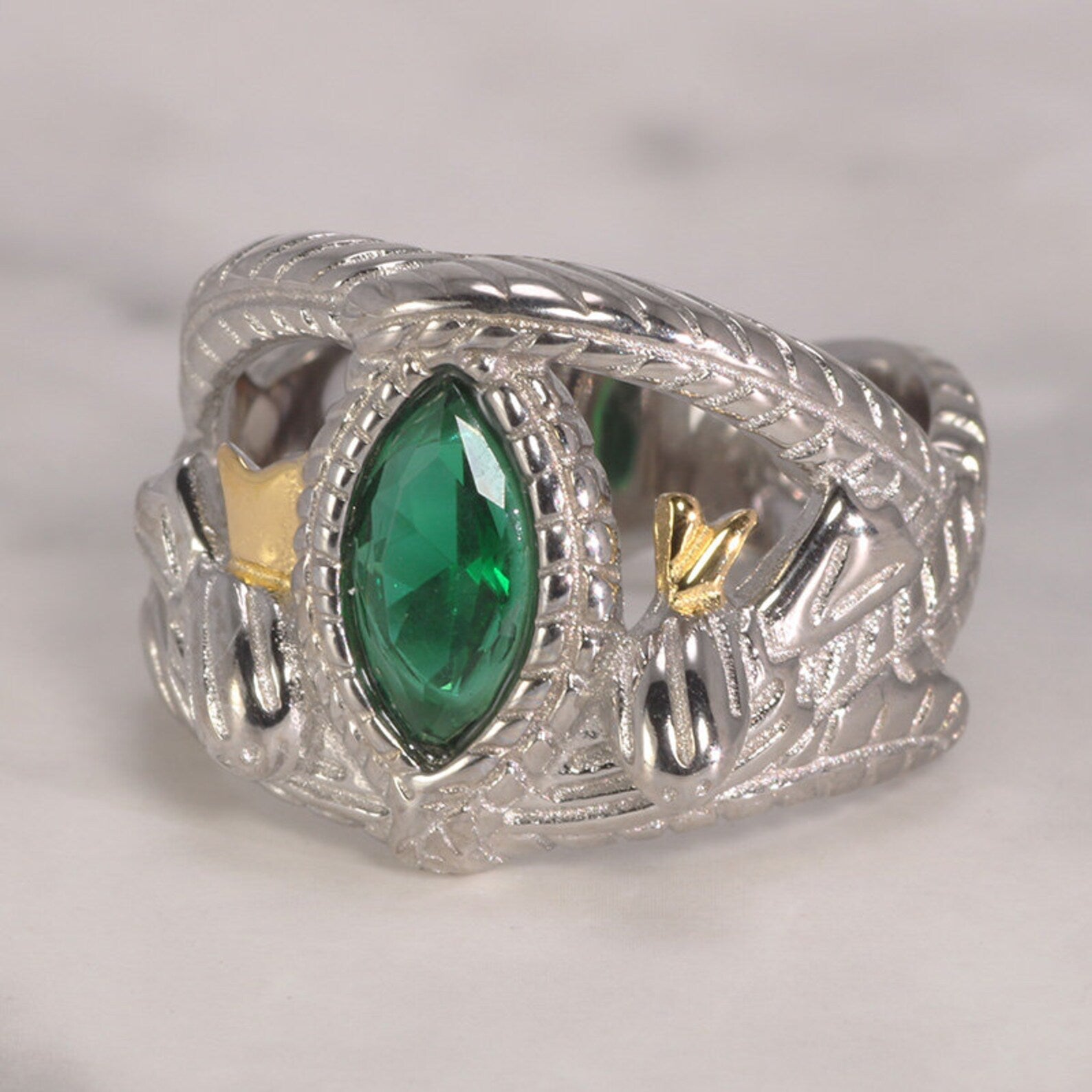 Aragorn Fantasy green gemstone ring Sterling Silver
