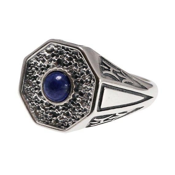 Lapis Lazuli men's ring Close-up
