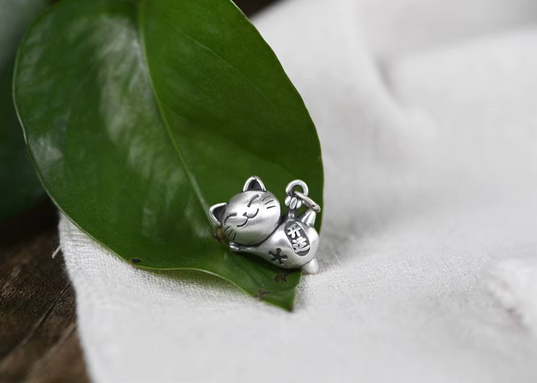Luck Japanese Cat Lying Down Sterling Silver
