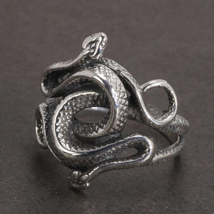Natural Born Killers snake ring front view