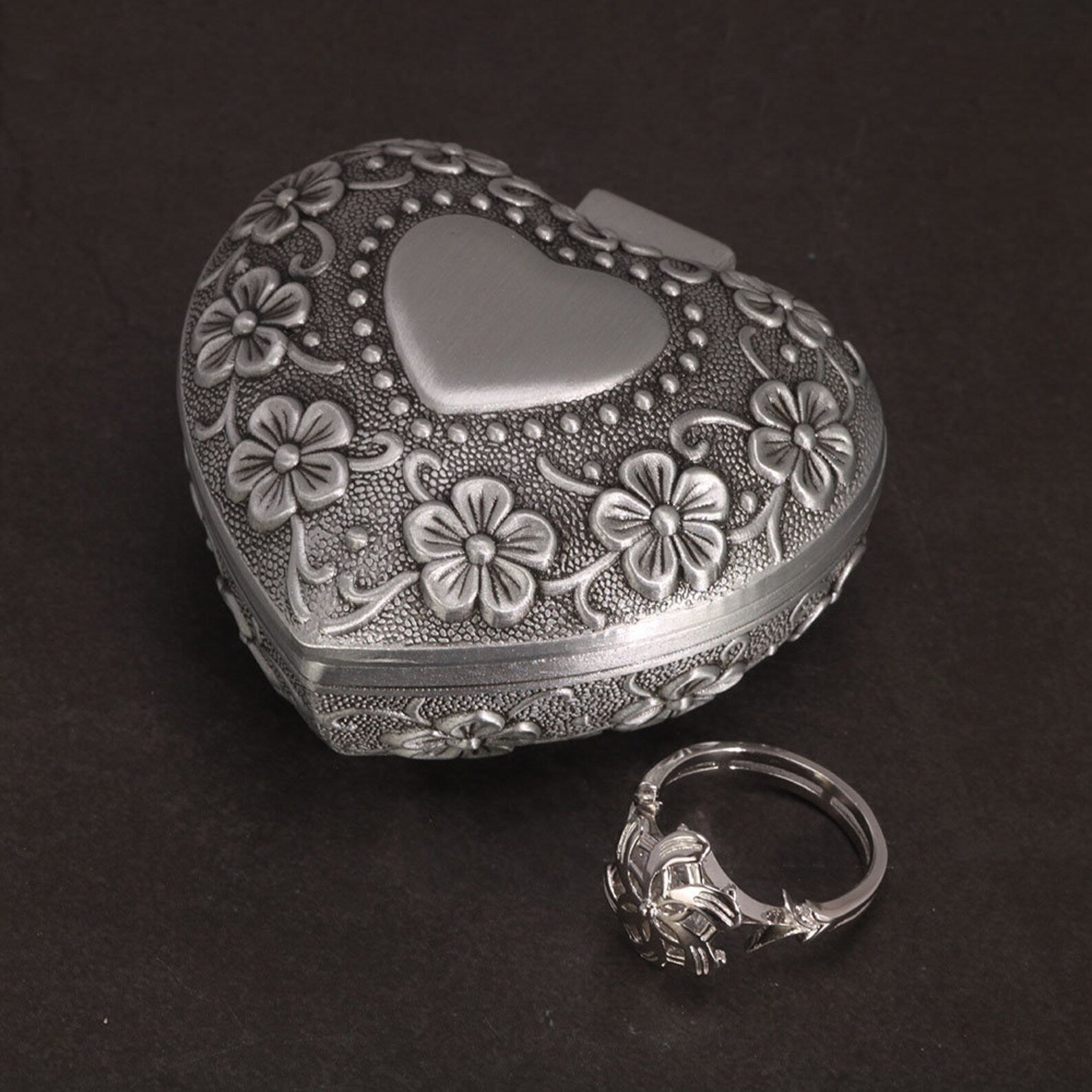 Nenya Galadriel Ring Sterling Silver With Heart Box