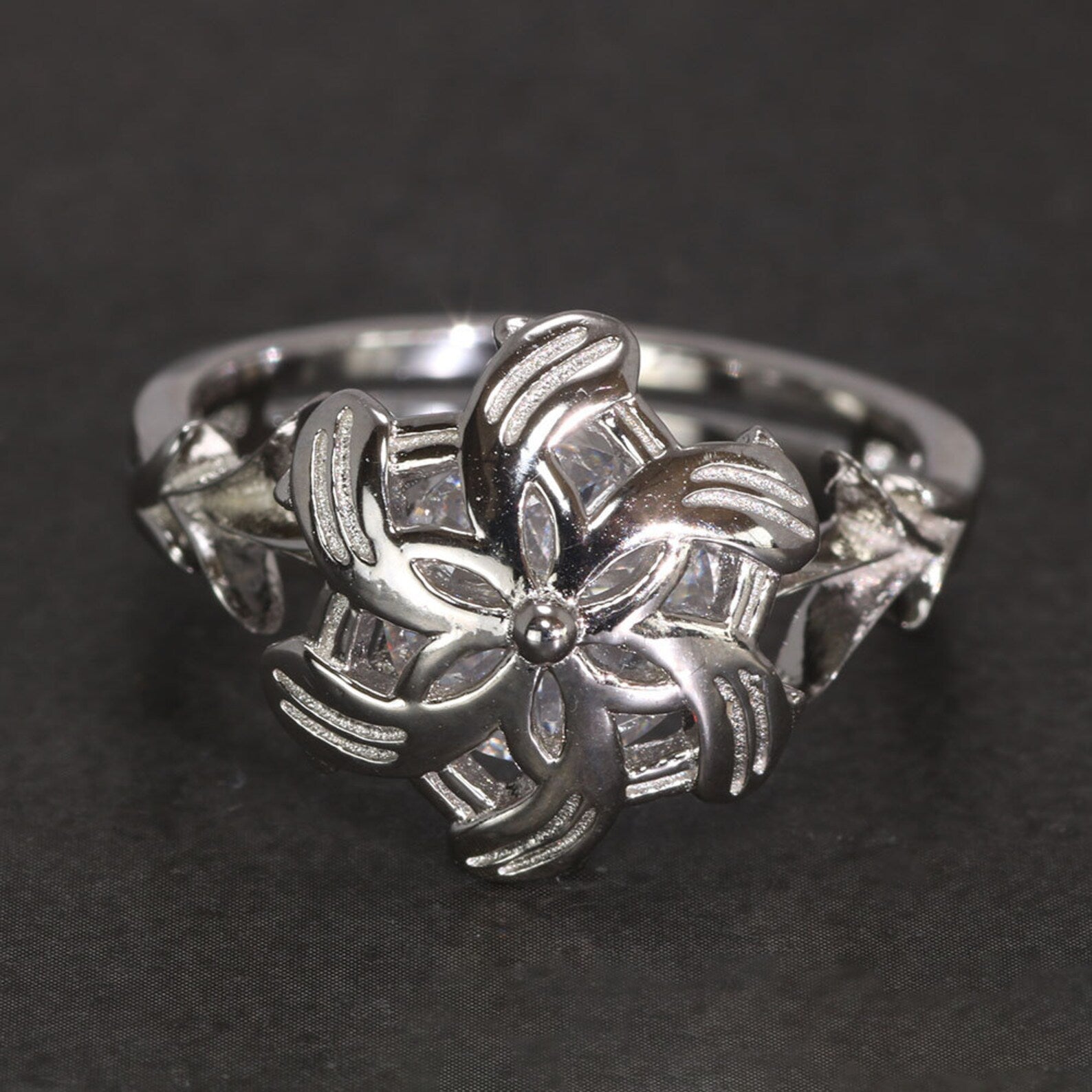 Nenya Galadriel Ring Sterling Silver front close up