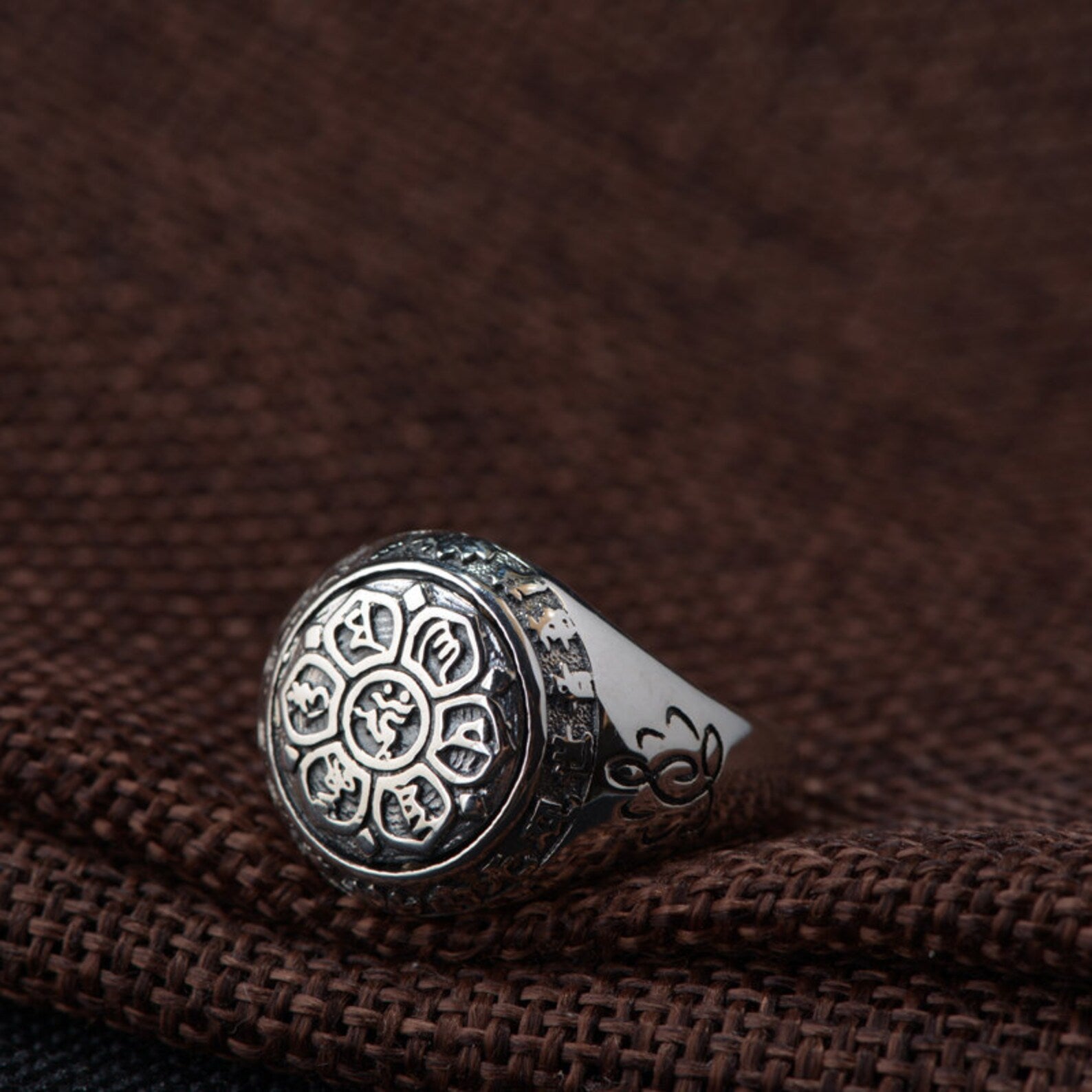 Om lotus ring silver