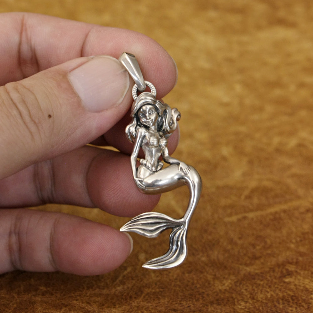 ariel little mermaid pendant