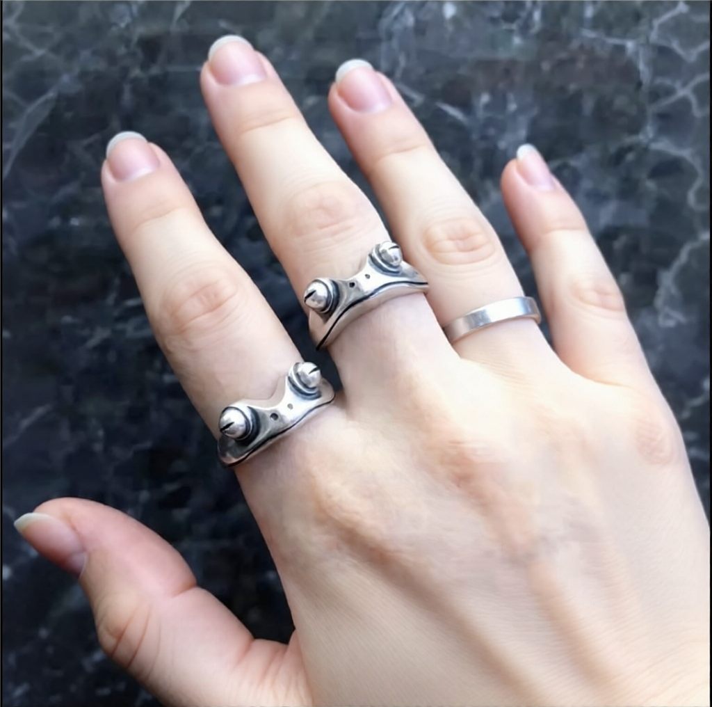adjustable frog ring on finger