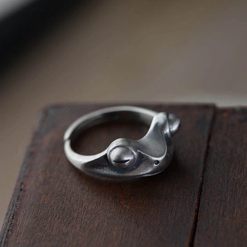 adjustable sterling silver frog ring side angle silver