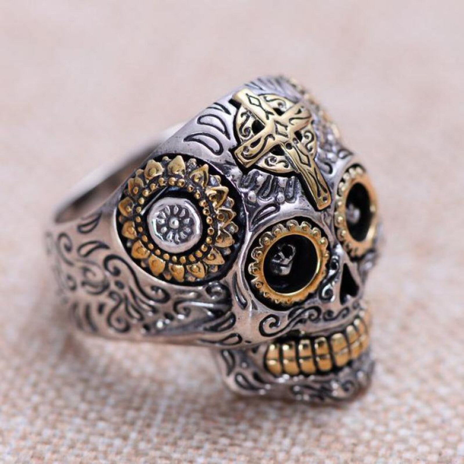 calavera ring side angle