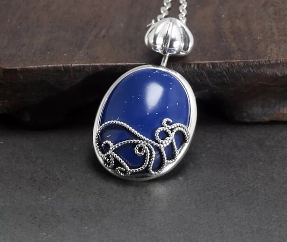 daylight necklace inspired