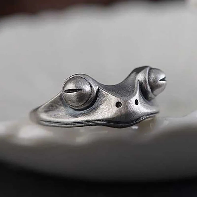 frog ring front