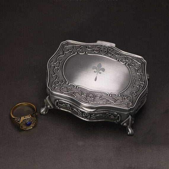 gold Klaus Mikaelson ring box