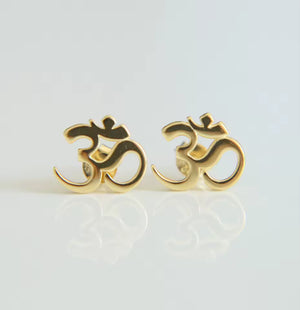 gold om symbol studs