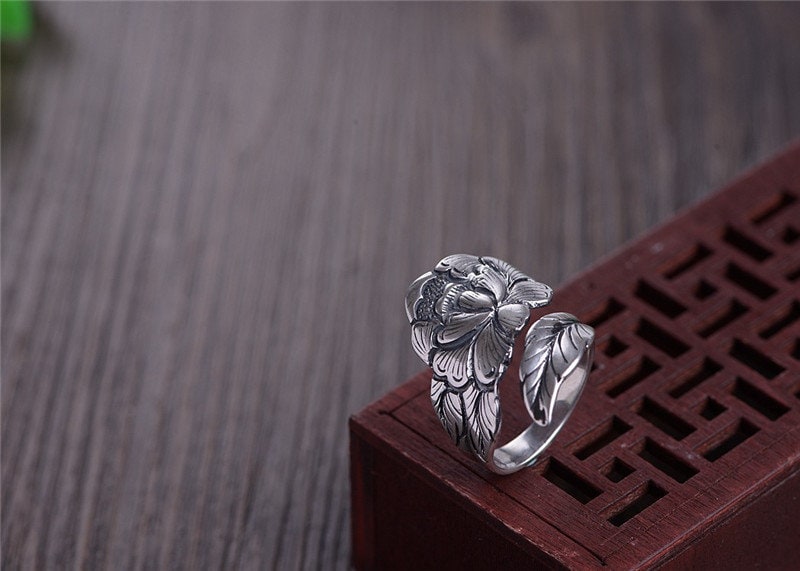 Peony Spoon Ring 