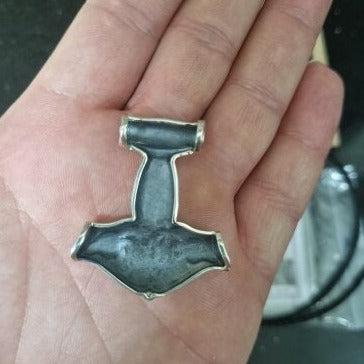 Thor's Hammer Pendant Necklace - Mjölnir necklace back side