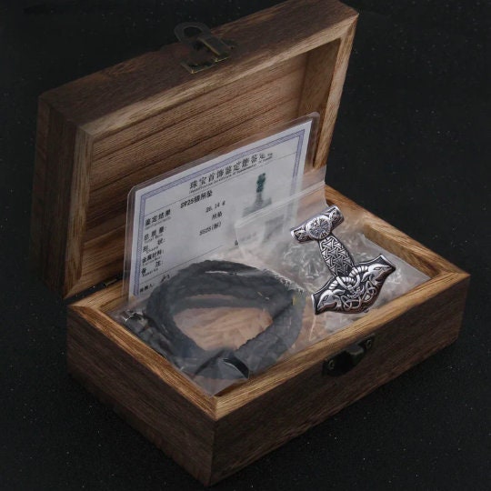 Thor's Hammer Pendant Necklace - Mjölnir necklace box