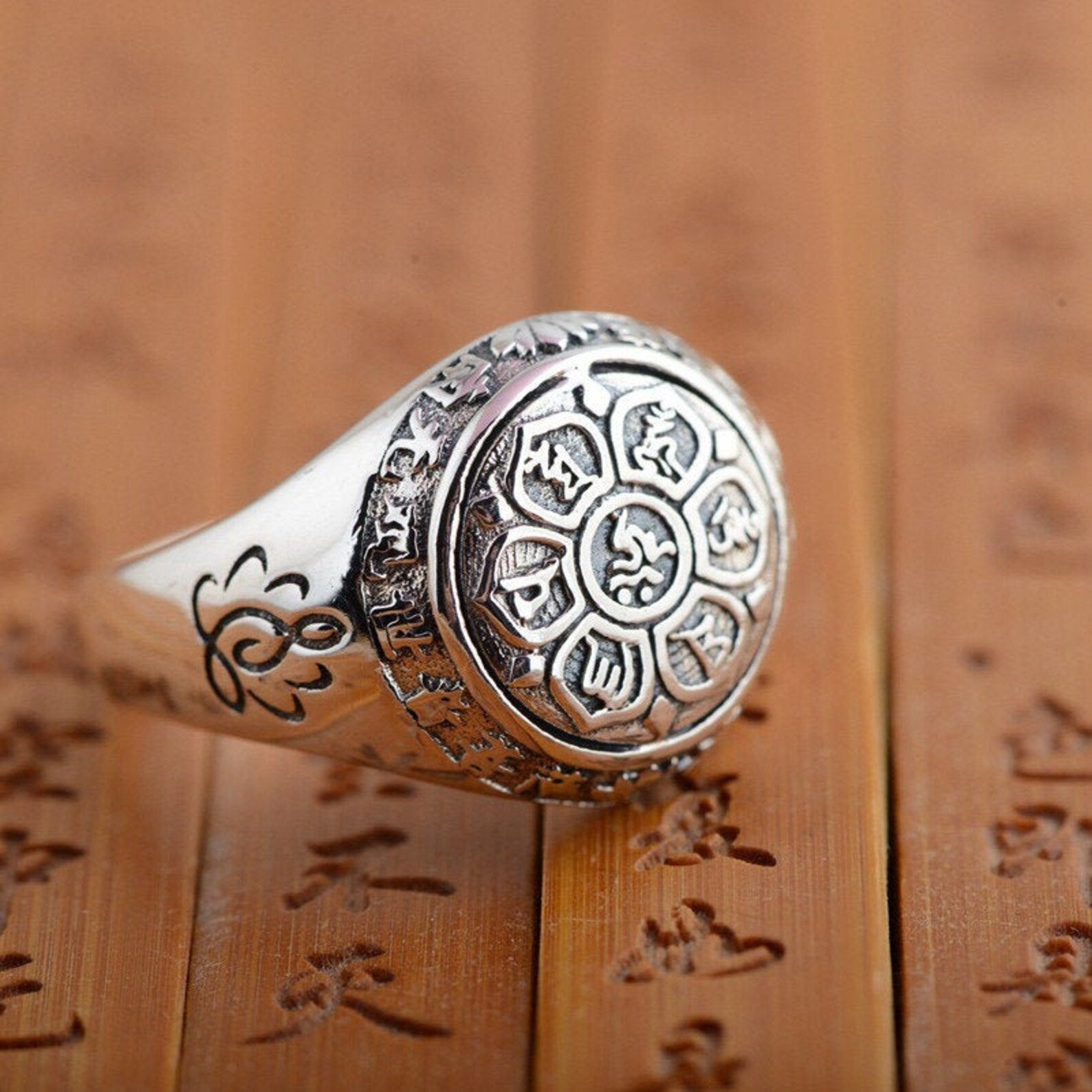 om ring silver