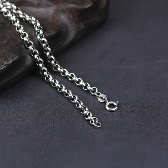 silver belcher chain side detail