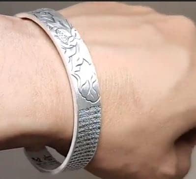 silver bracelet wrist fit